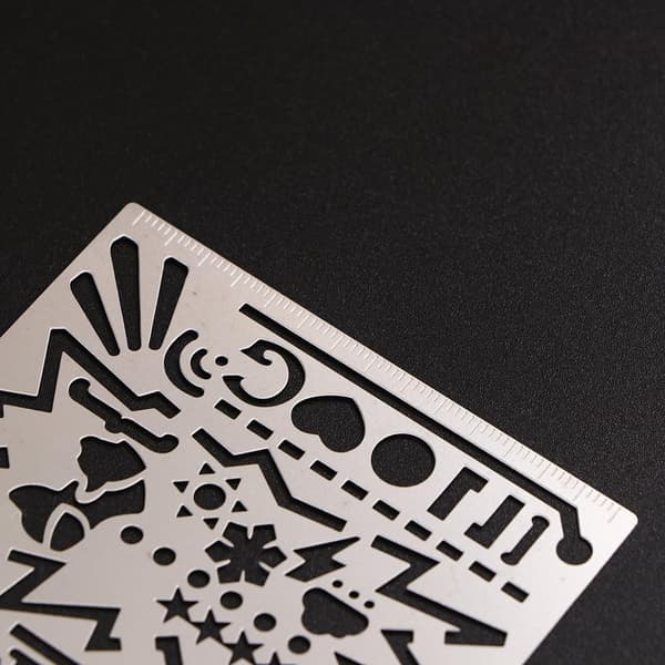 2 st metallritmallar med katt- och graffitischabloner, geometrisk design i stål