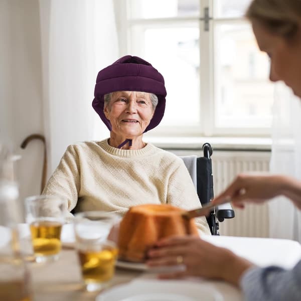 Støtbeskyttelseshjelm Justerbar Sikkerhetshjelm for Eldre Beskyttende Hodeplagg