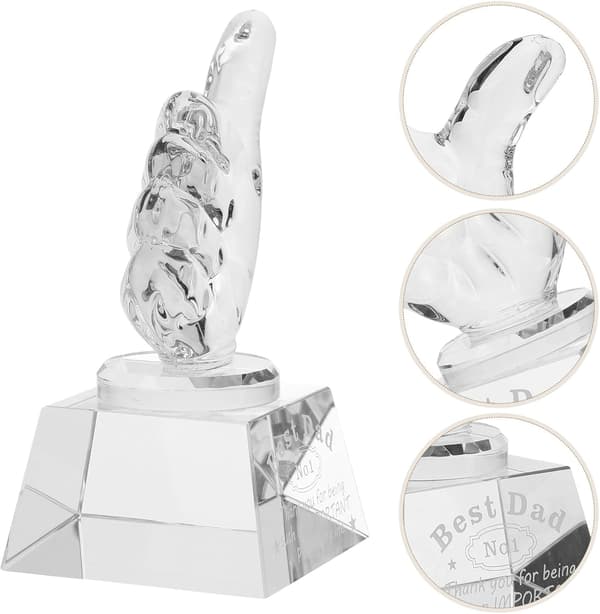 Kristalltumtrofépris med hög transparens och lätt design