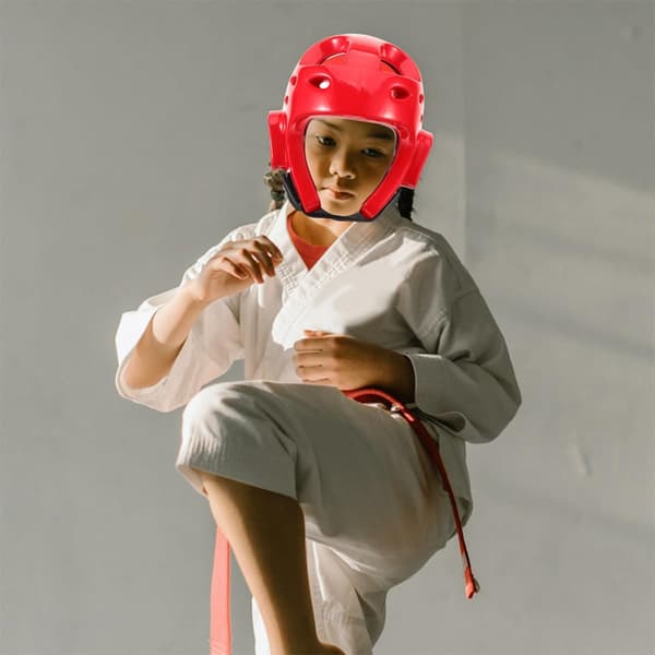 Taekwondo Sparring Hodebeskyttelse Størrelse S Solid Svamp PU Materiale Rød Hjelm