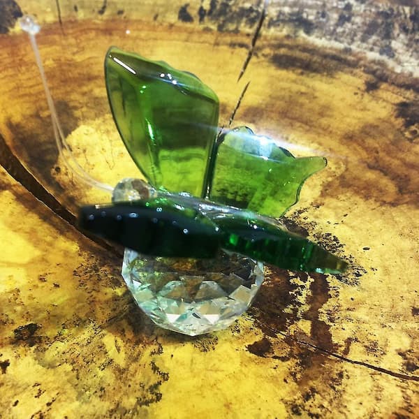 Krystallflygende sommerfugl med krystallkulebase Kutt glassfigur samling pynt