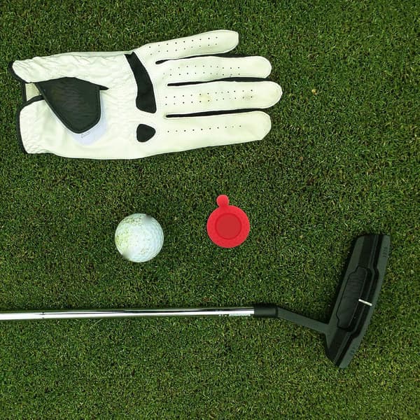 2 stk. røde golfboldmarkørhatteclips med silikoneholder bærbare golfpinmarkører