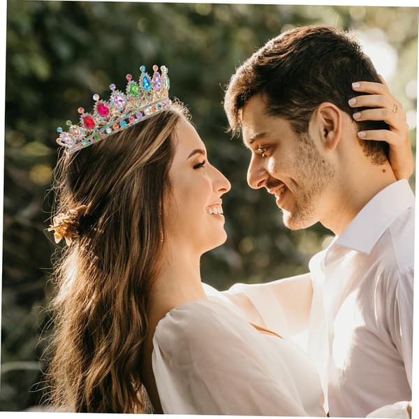 Elegant brudekrone for brud Lett krystalltiara hodeplagg Glitrende brudehårtilbehør