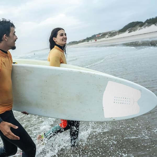 Surfbrett trekkputer Sklisikre halegrep-matter Selvklebende hvite perforerte dekkputer Surfeutstyr
