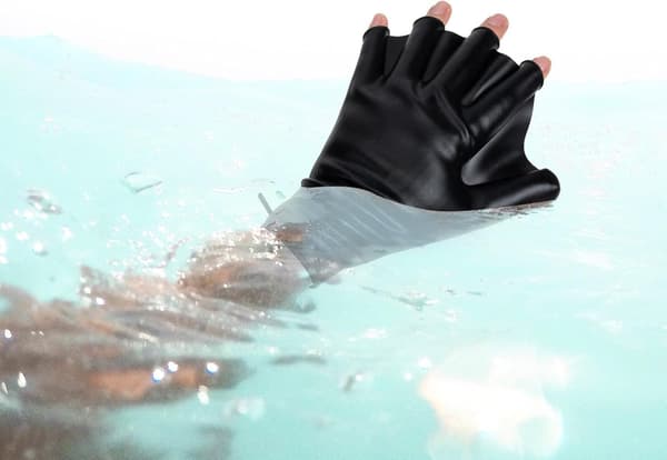 Justerbara simfenor vattenhandskar, 1 par silikonsimhandskar
