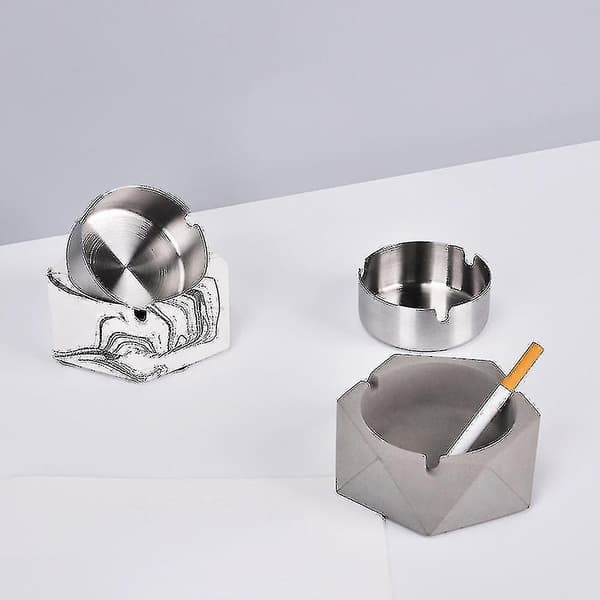 Askebeger Ornament i Cement og Rustfritt Stål, Lys Grå