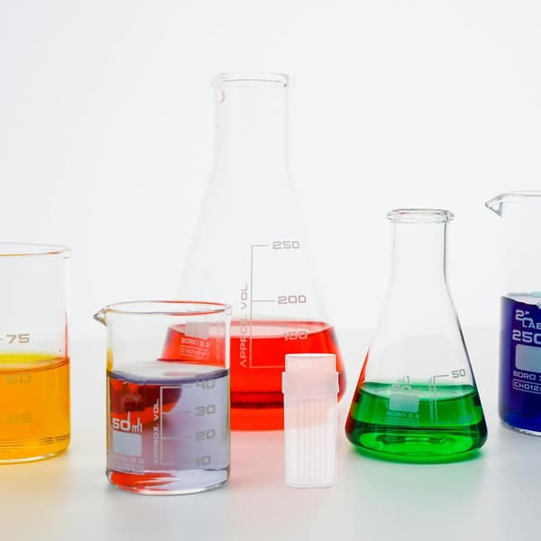 2 st laboratoriefärgningsflaskor Plastburkar Lock Glas Kapacitet Återanvändbara provburkar