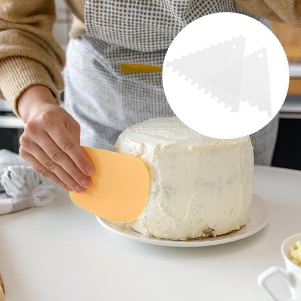 8 stk. hvit plastkakeskrapesett Komfortabelt grep og solid konstruksjon
