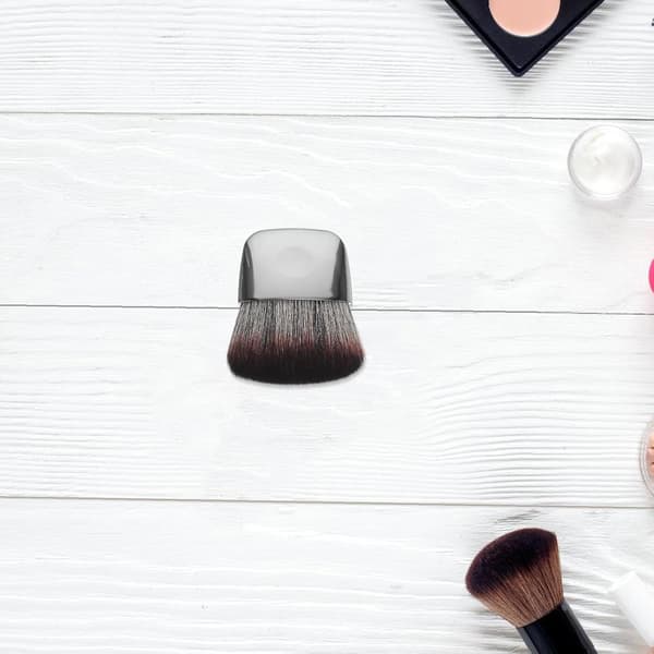 Flad hoved blush børste med blød fiberuld til behagelig påføring