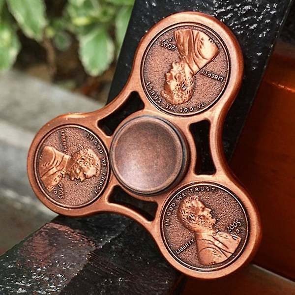 Finger Anti-stress med Leje Trekant Mønt Drejelig Dart Finger Spinner