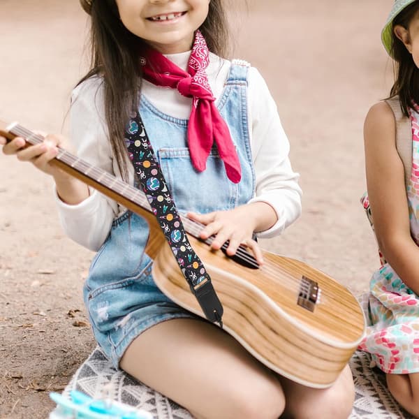 Justerbar Ukulele-rem Axelbälte i polyester med mönstrad design