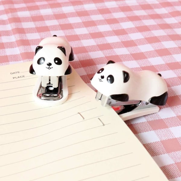 Mini Kannettava Panda-Toimistoniitti Kannettava Manuaalinen Niittijä Söpö Panda