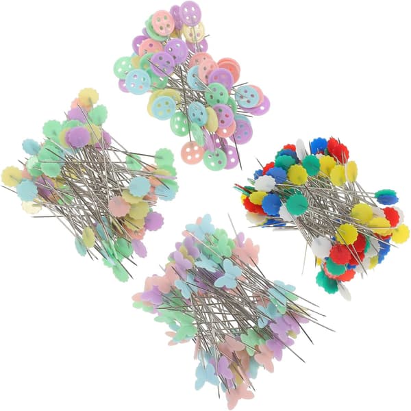 400 kpl suoria ompeluneuloja litteillä, perhos- ja nappipäillä