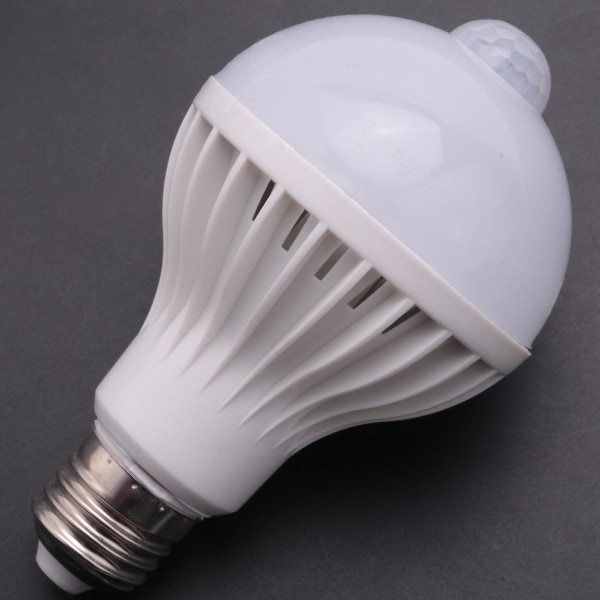E27 LED-pære med bevegelsessensor Lys LED PIR bevegelsessensor Lampe Globe Pære Lys Lampe, 9w