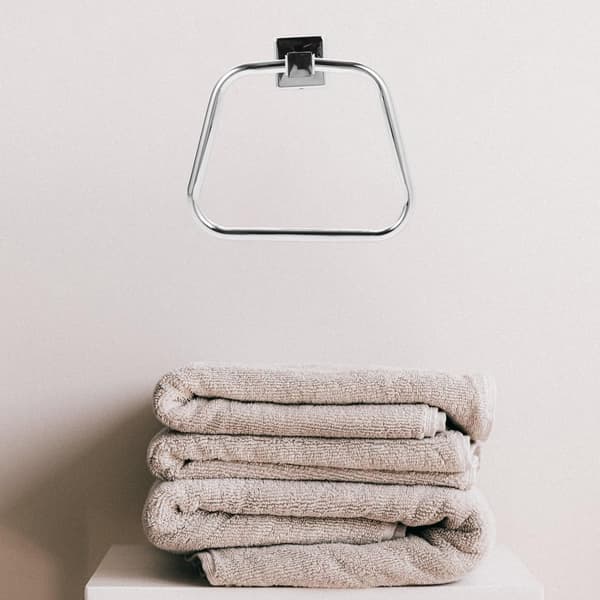 Håndklædeholder i rustfrit stål til køkken og badeværelse med elegant look og sofistikeret design
