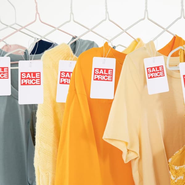 1000 st plaggfästen av plast och polyester med god seghet
