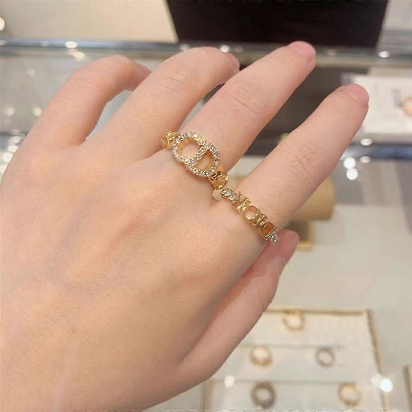 Öppen Justerbar CD-Bokstavslogotyp Inlagd Diamant Utskuren Ring Damring Ring Betterlifefg