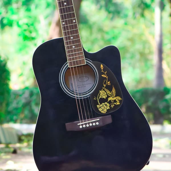 2st Plast Gitarr Scratch Plate Gitarr Skyddsplatta med Dekorativa Mönster Slät Yta Lätt att Bära