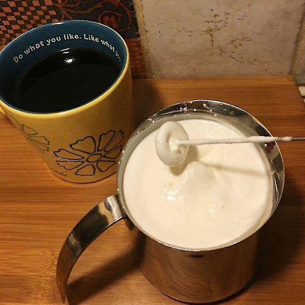 Kraftig dobbeltfjærpisk melkeskummer cappuccino stativ