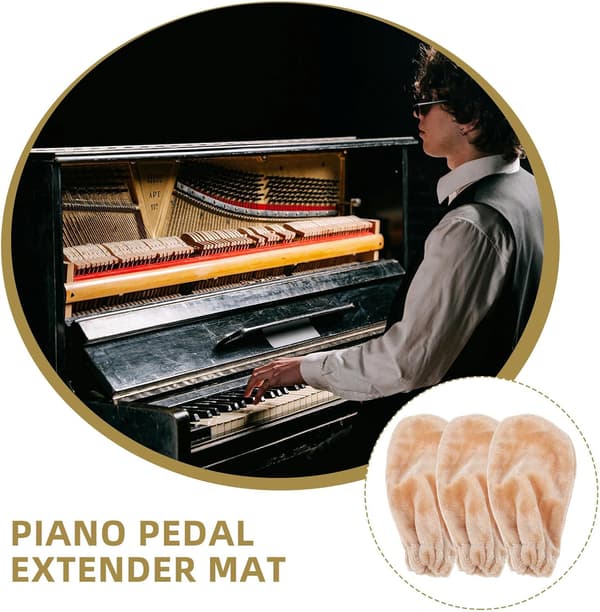 3 st pianopedalskydd i beige, tjockt sammetstyg, triangulär upprätt design