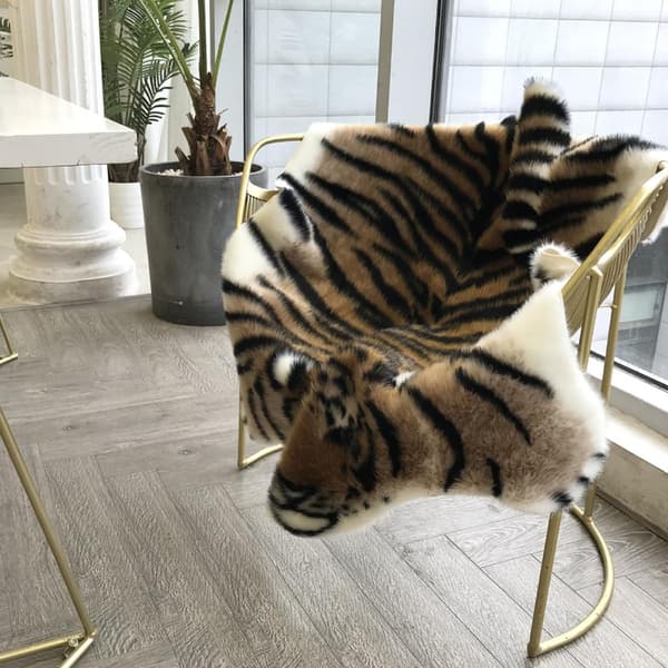 Tigerformad halkfri hemmatta i akrylfibrer och dacronmaterial för sovrum och vardagsrum