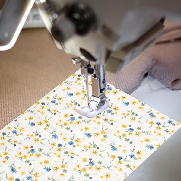 Trykt Patchwork Stofbundt 8 stk. Gule Blomstrede Bomuldsark DIY Syning Tilbehør Quiltet Stof