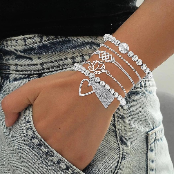 Layered Hand Chain Beads Rannekoru hopeatupsilla Käsintehdyt sydänrannerenkaat