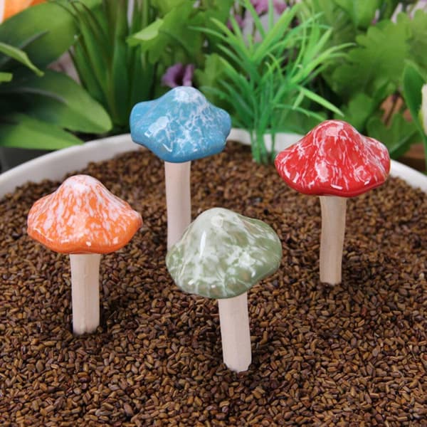 4 stk. miniatyr keramiske soppfigurer Soppdekorpynt for terrarium hagedekor
