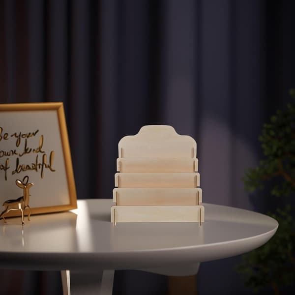 Multifunksjonell utstillingshylle i tre med flere nivåer, plassbesparende design og allsidig oppbevaring