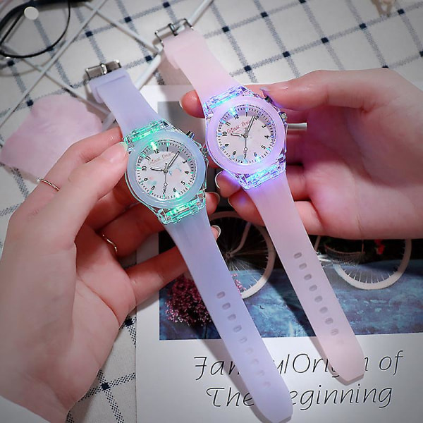 Barneklokke Lysende Led-klokke Gutter og jenter Barneskoleelev Watch  Cartoon Luminous Fashion Watch Letters light blue 48c8 | Letters light blue  | Fyndiq
