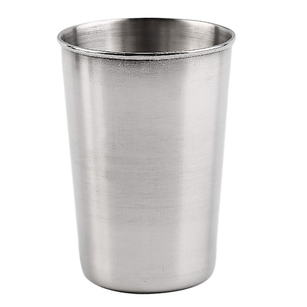 Sett med 4 rustfrie stål campingkopper med etui