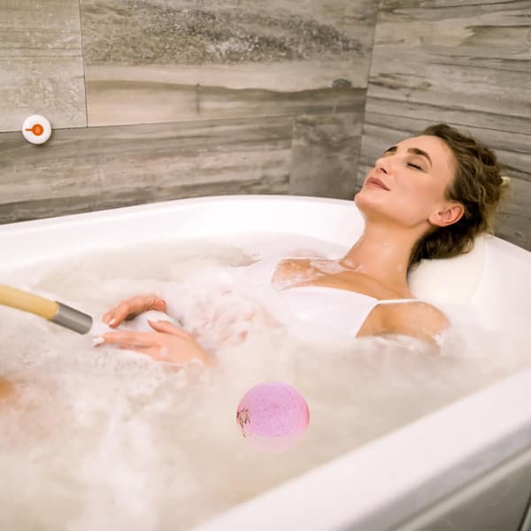Æterisk Olie Badebomber 9 stk. 60g Aromaterapi Badesaltkugler med Tørrede Blomster til Afslappende Spa