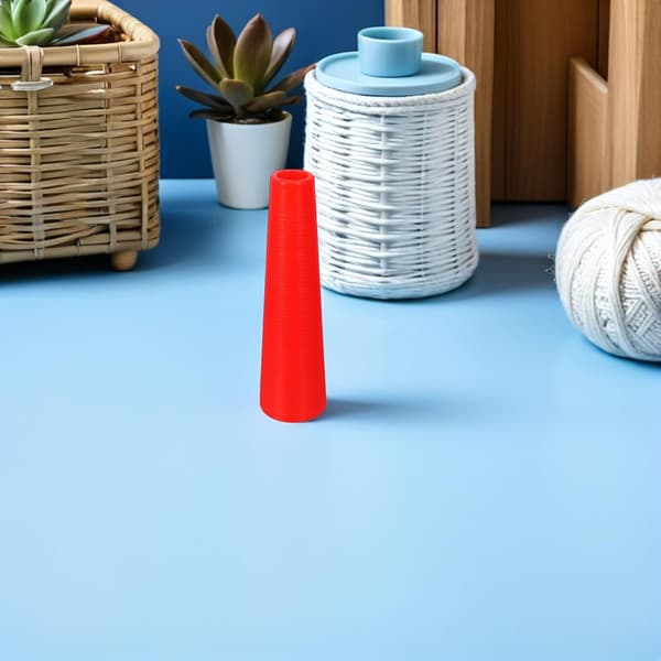 10 stk. røde garnspoler i plast, koniske trådviklere for strikking, broderi, ullvikling, spoler, sytilbehør