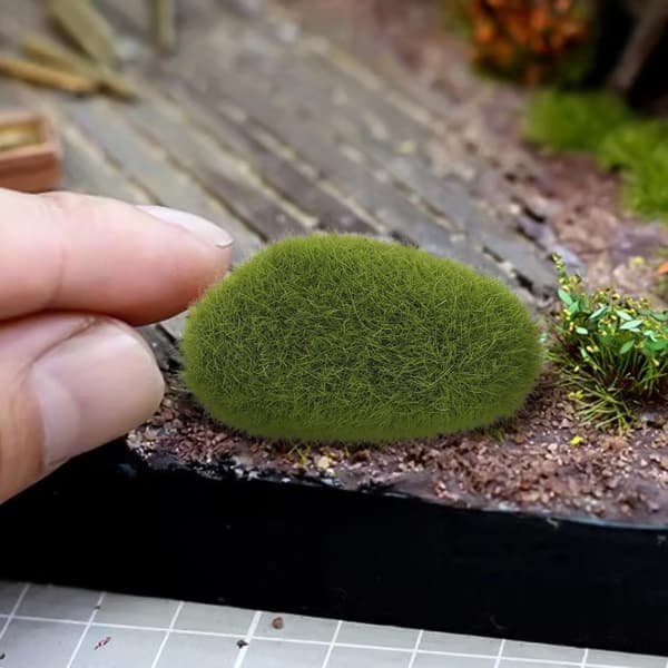 Falsk mosssten Simulering Mosssten Delikat formad design Plast Lätt att underhålla Inte lätt att deformera