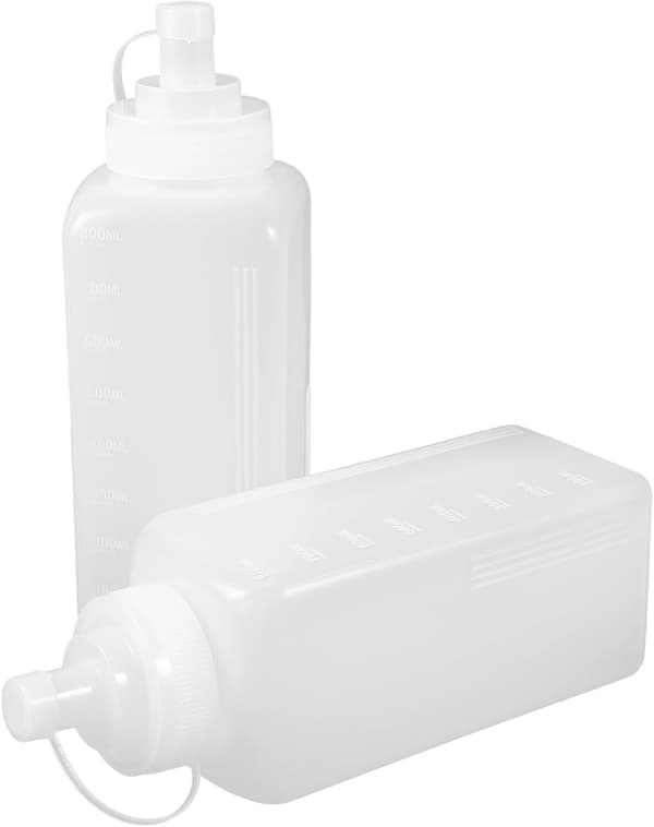 2 st 800 ml stora plastflaskor med lock för sås, påfyllningsbara köksflaskor