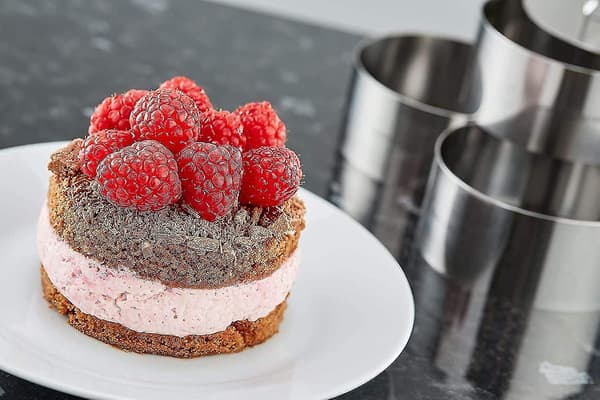 Mousse-ringer i rustfritt stål, kakeform med trykknapp, Smallbee 8 cm i diameter, Smallbee sett med 6, gave