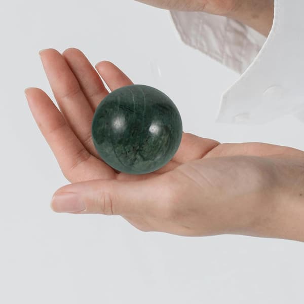2 stk. Jade Håndmassage til Håndtræning og Håndledsterapi Naturligt Jade Materiale