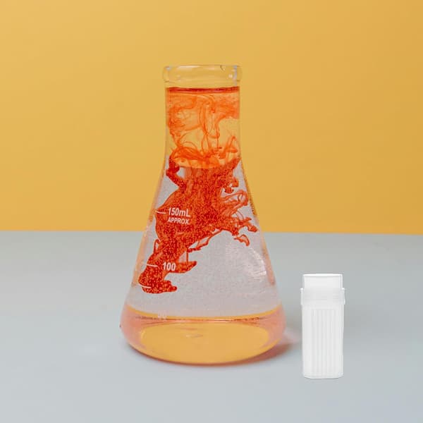 2 st laboratoriefärgningsflaskor Plastburkar Lock Glas Kapacitet Återanvändbara provburkar