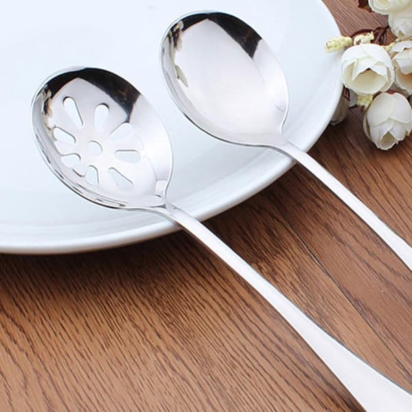 6 stk. serveringsredskaper i rustfritt stål med enkel design