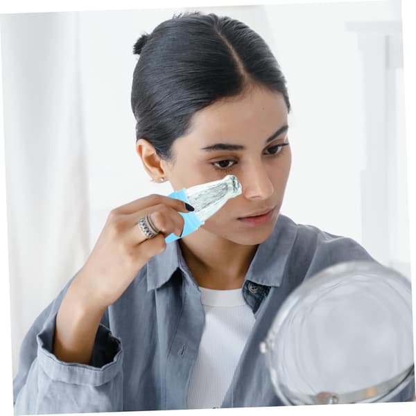 Ismassage isbakke til ansigt til hudplejerutine til opfriskning efter makeup