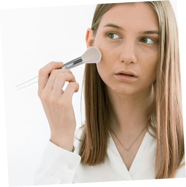 Uld makeupbørste til blush og highlighter Lille pudderbørste til påføring af løs pudder Kinder