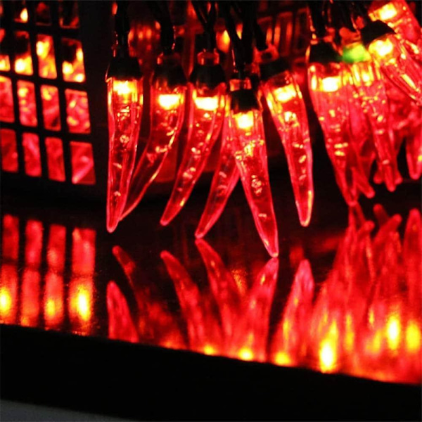 5m Solcellsdrivna Chililjusslingor med Röda Chili Peppers