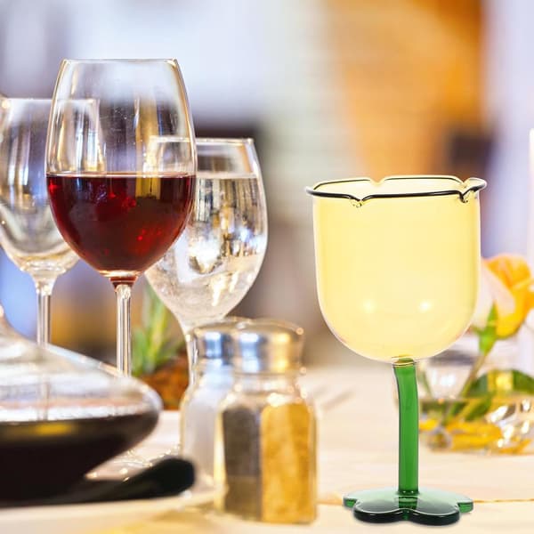 Kreative blomsterformede glassbeger 250 ml gule vinglass