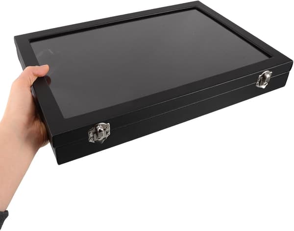 Shadow Box Display Case til smykkenåle og emblemer med elegant design, dobbelt placering