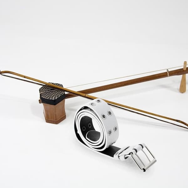 Justerbart Erhu Performancebälte Zinklegeringskrok och PU-läderrem