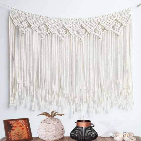 Seinälle ripustettava, suuri boho-seinävaate, verhojen reunukset, taustaseinäkoriste