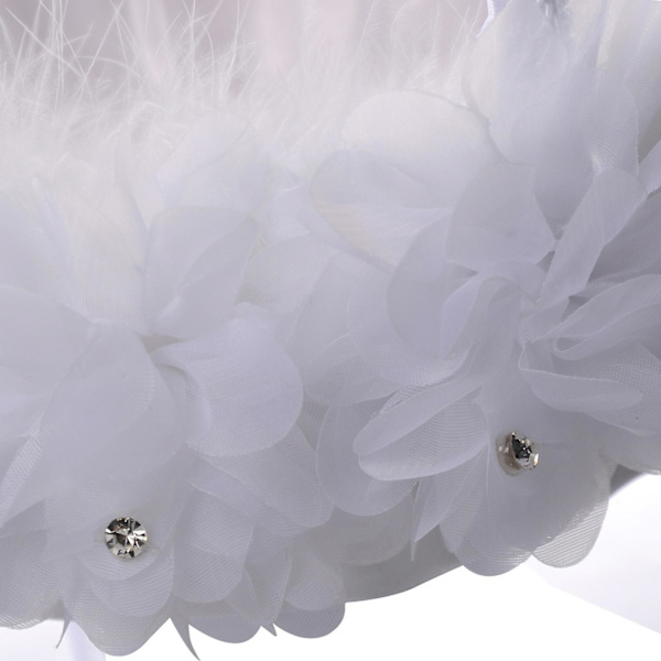Lätta och hållbara vita spetsblomsterflickekorgar av hög kvalitet för bröllop - med strutsfjädrar för att hålla godis och gåvor White