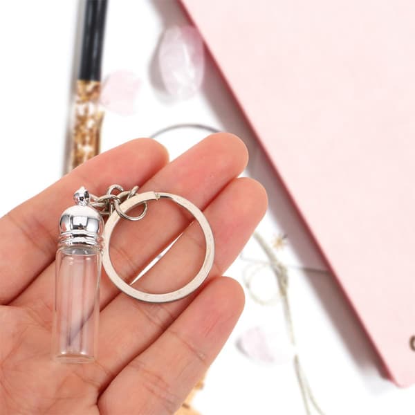 6 st glasflaskor små parfymflaskor glas med unik design minimalistisk look elegant hantverk