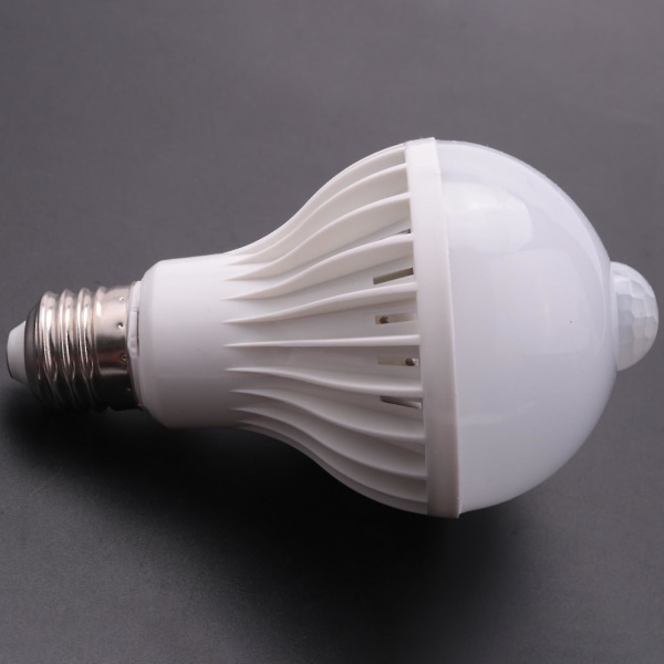 E27 LED-pære med bevegelsessensor Lys LED PIR bevegelsessensor Lampe Globe Pære Lys Lampe, 9w