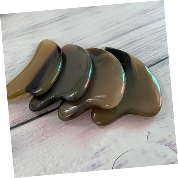 Horn Dolphin Gua Sha Skrapbräda 0,5-0,6 cm Tjock Triangulär Ansikts- och Kroppsmassageverktyg